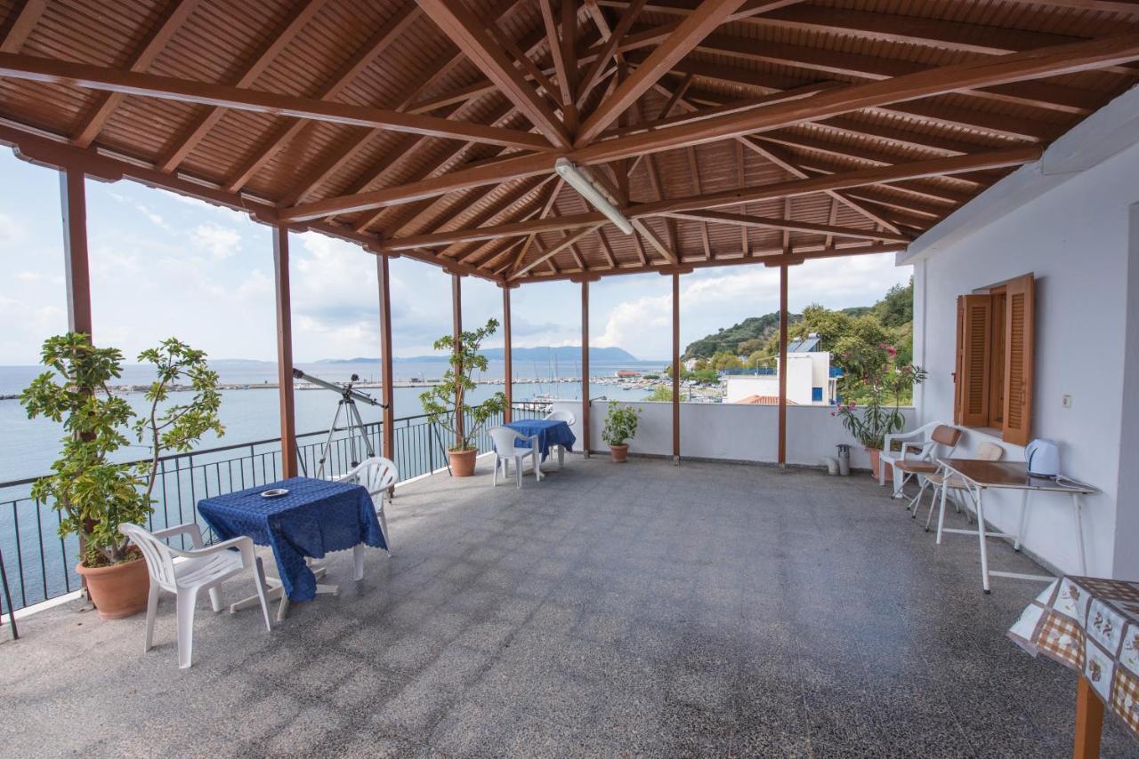 Orfanos Loutraki Rooms Exterior foto