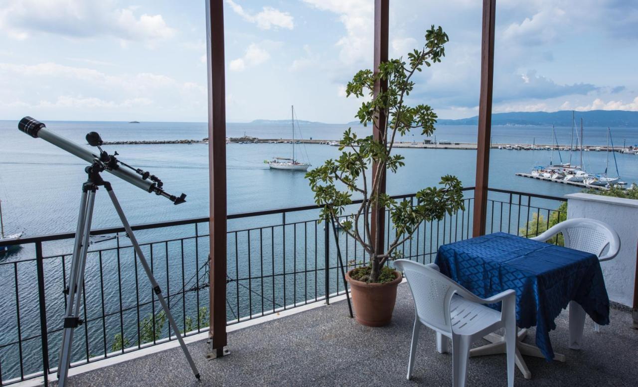 Orfanos Loutraki Rooms Exterior foto