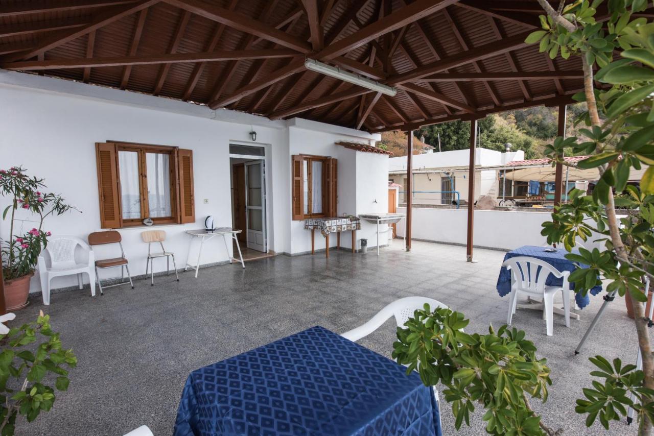 Orfanos Loutraki Rooms Exterior foto